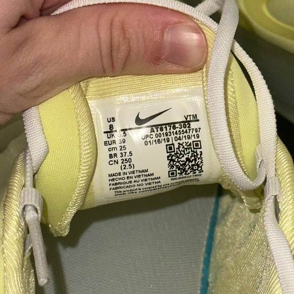 Nike Air Max 720 Women’s size 8 - Picture 3 of 5